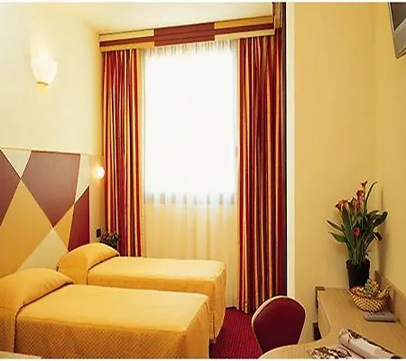 Art&hotel Hotel 3*